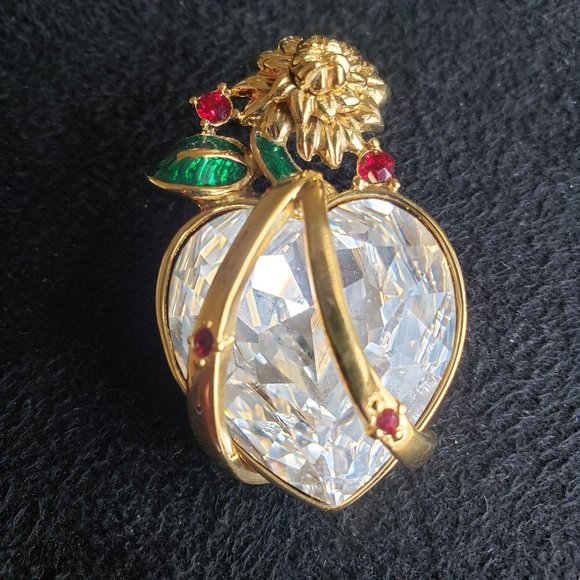 Donald Stannard Gold Brooch for Arlene Dahl- Chrysanthemums Heart - Picture 6 of 15